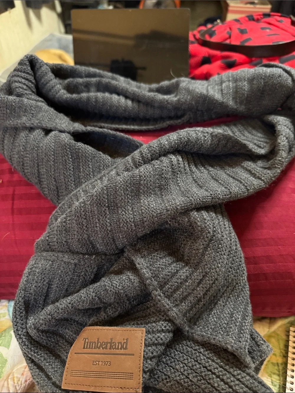 Timberland Men's Dark Gray Ribbed Knit Scarf